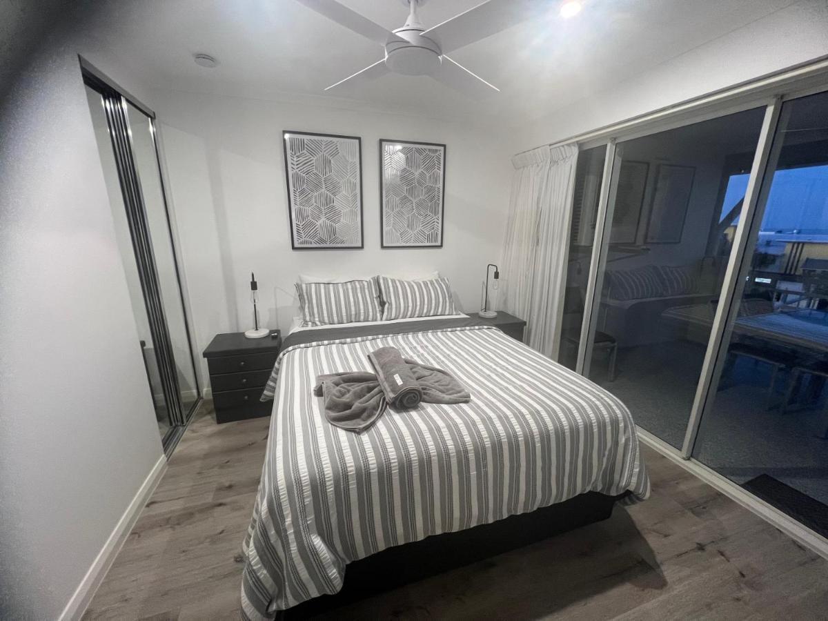 Ocean View - Alexandra Headlands Beachfront Unit Exteriér fotografie